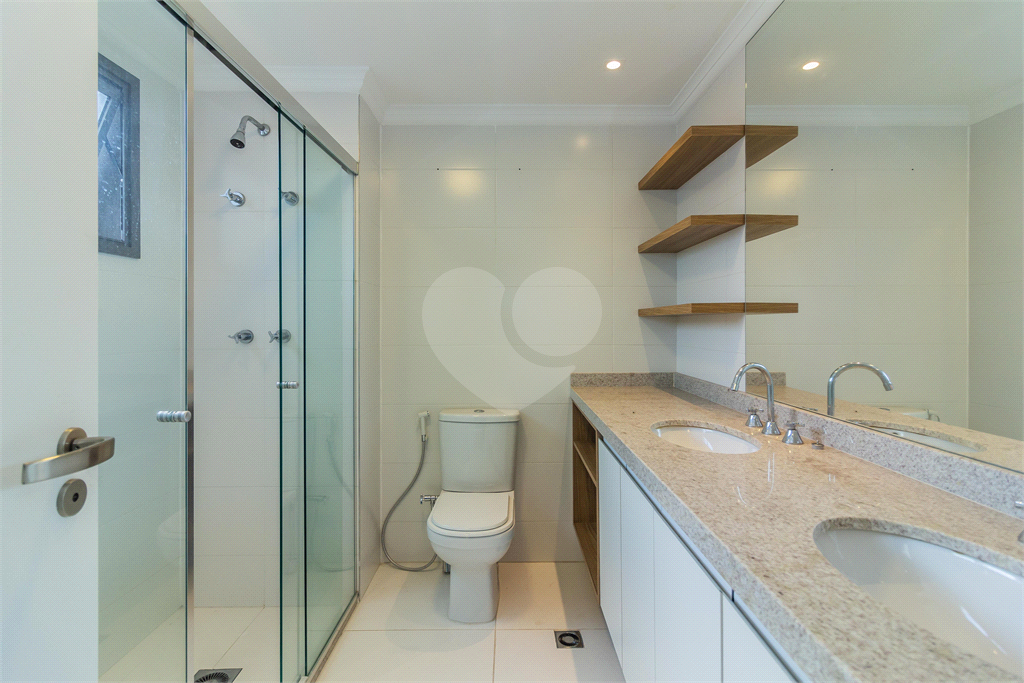 APARTAMENTO em PINHEIROS