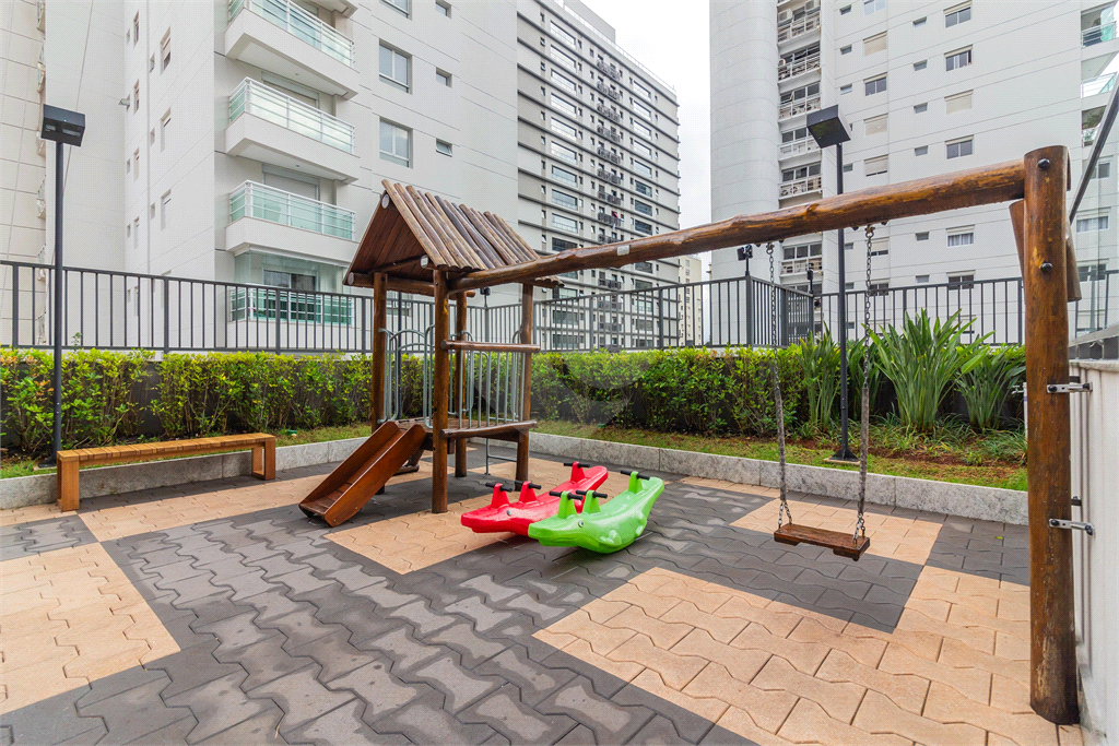 APARTAMENTO em PINHEIROS