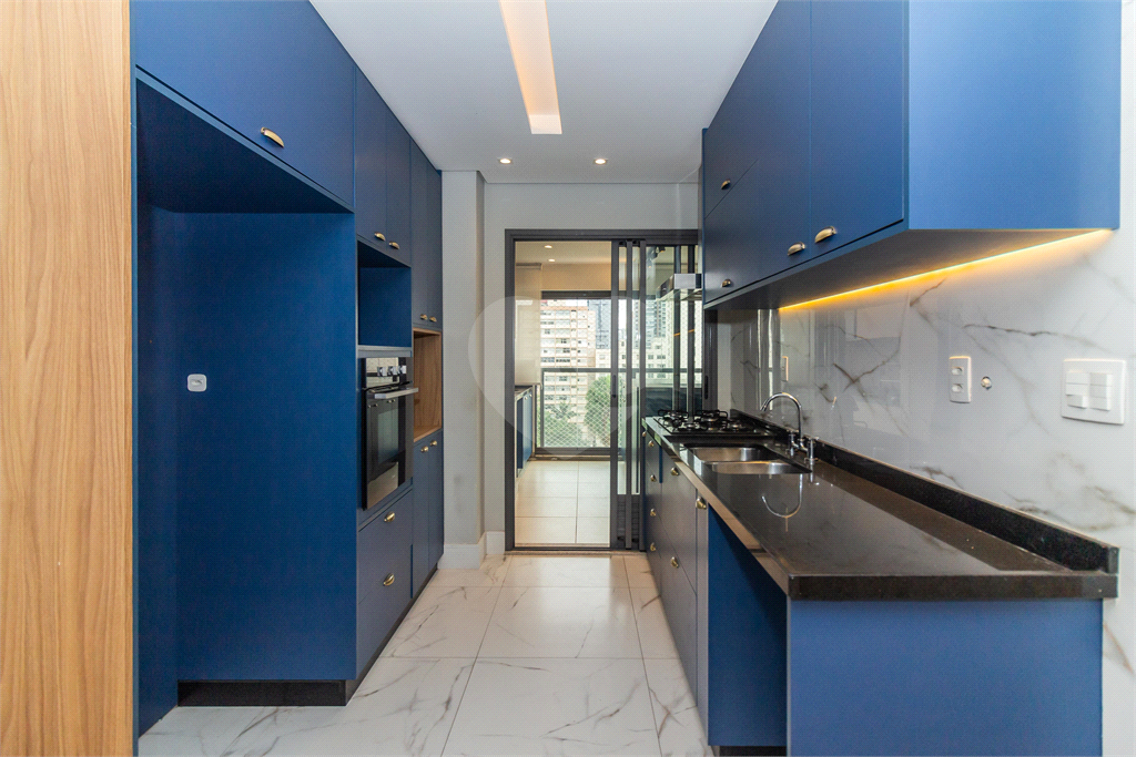 APARTAMENTO em PINHEIROS