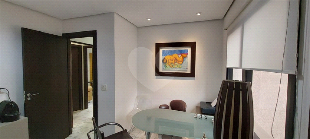 Sala Comercial com Equipamentos Odontológicos
