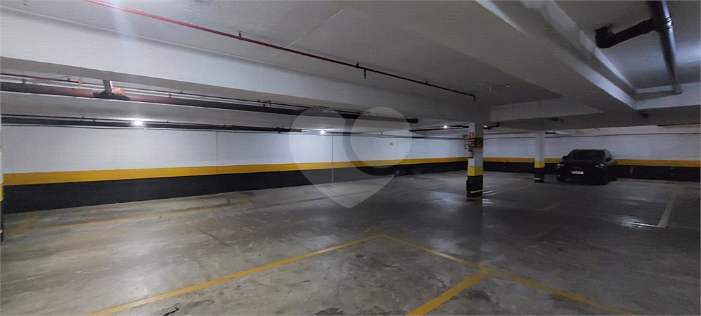 Sala Comercial com Equipamentos Odontológicos