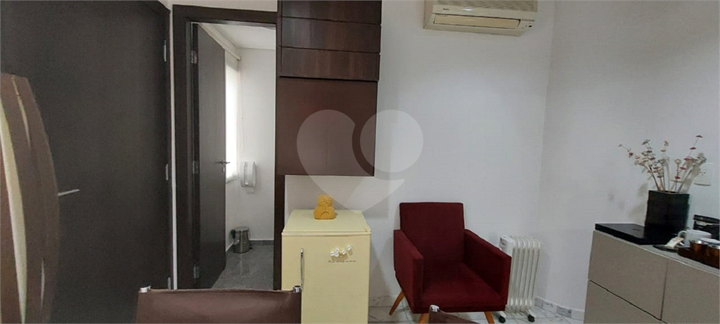 Sala Comercial com Equipamentos Odontológicos
