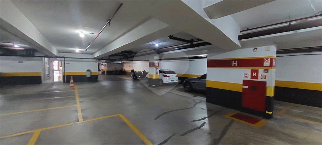 Sala Comercial com Equipamentos Odontológicos