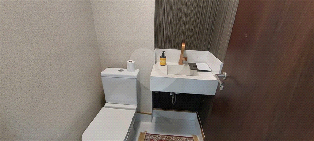 Sala Comercial com Equipamentos Odontológicos