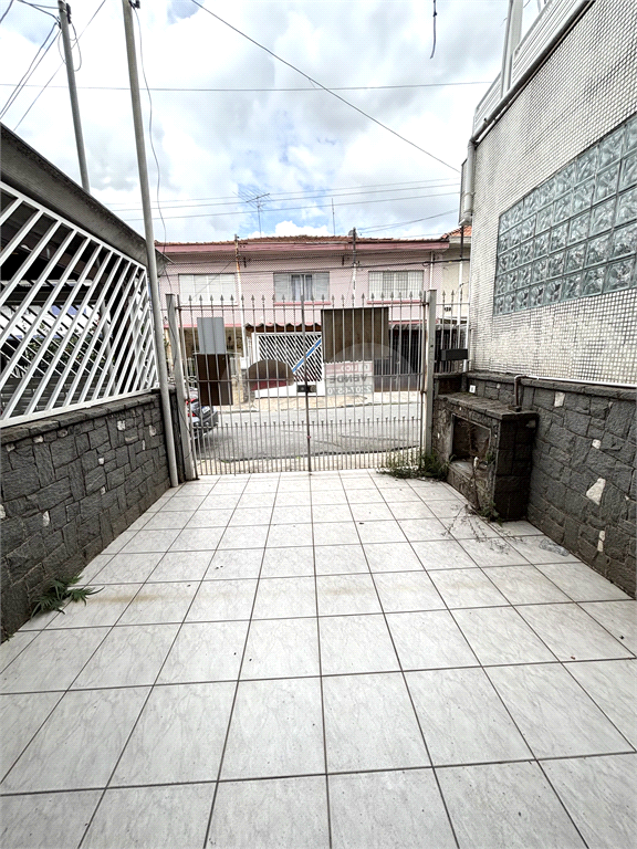 Sobrado à Venda na Região da Vila Guilherme com 2 dormitórios e 1 vaga