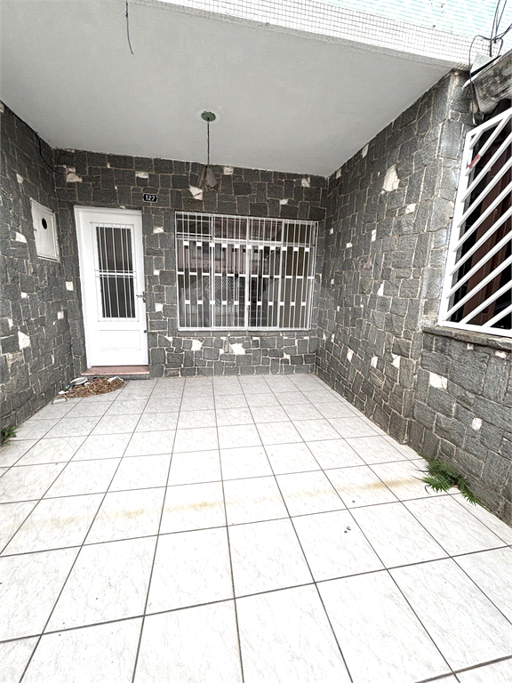 Sobrado à Venda na Região da Vila Guilherme com 2 dormitórios e 1 vaga