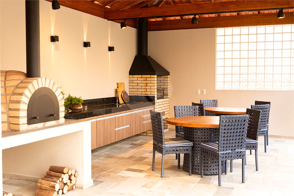 SAÚDE PRÓXIMO AO METRÕ - 2 DORMS COM SUITE E TERRAÇO GOURMET 