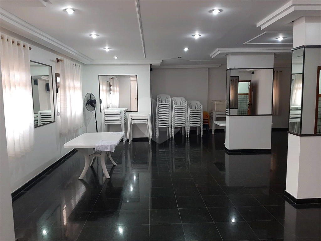 APARTAMENTO em VILA FORMOSA