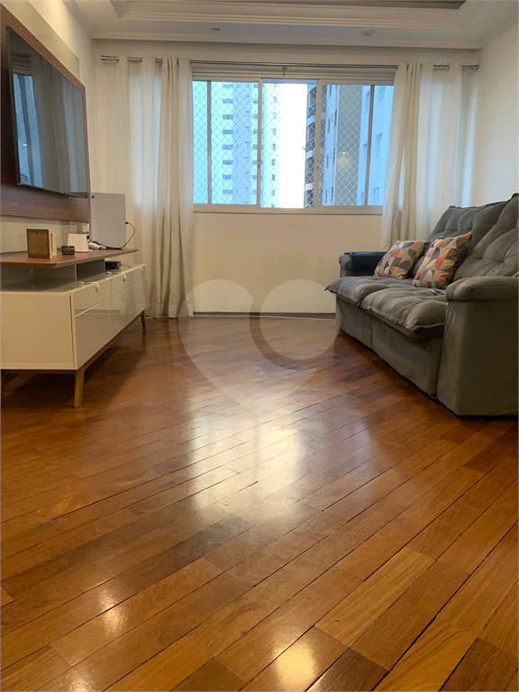APARTAMENTO em SANTANA