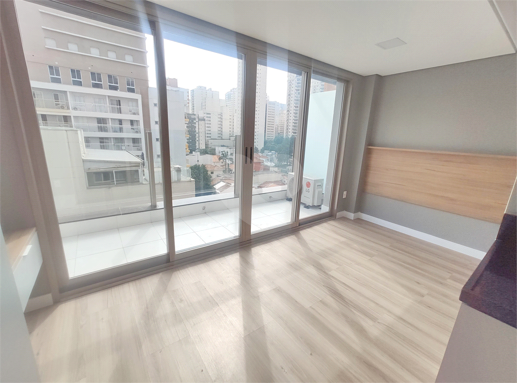 Apartamento à venda em PINHEIROS com 25,07 m² 