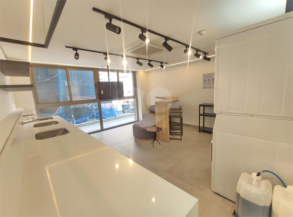 Apartamento à venda em PINHEIROS com 25,07 m² 