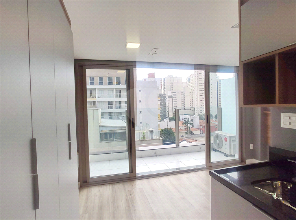 Apartamento à venda em PINHEIROS com 25,07 m² 