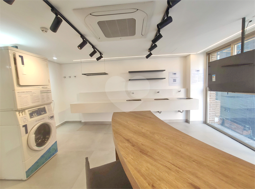 Apartamento à venda em PINHEIROS com 25,07 m² 