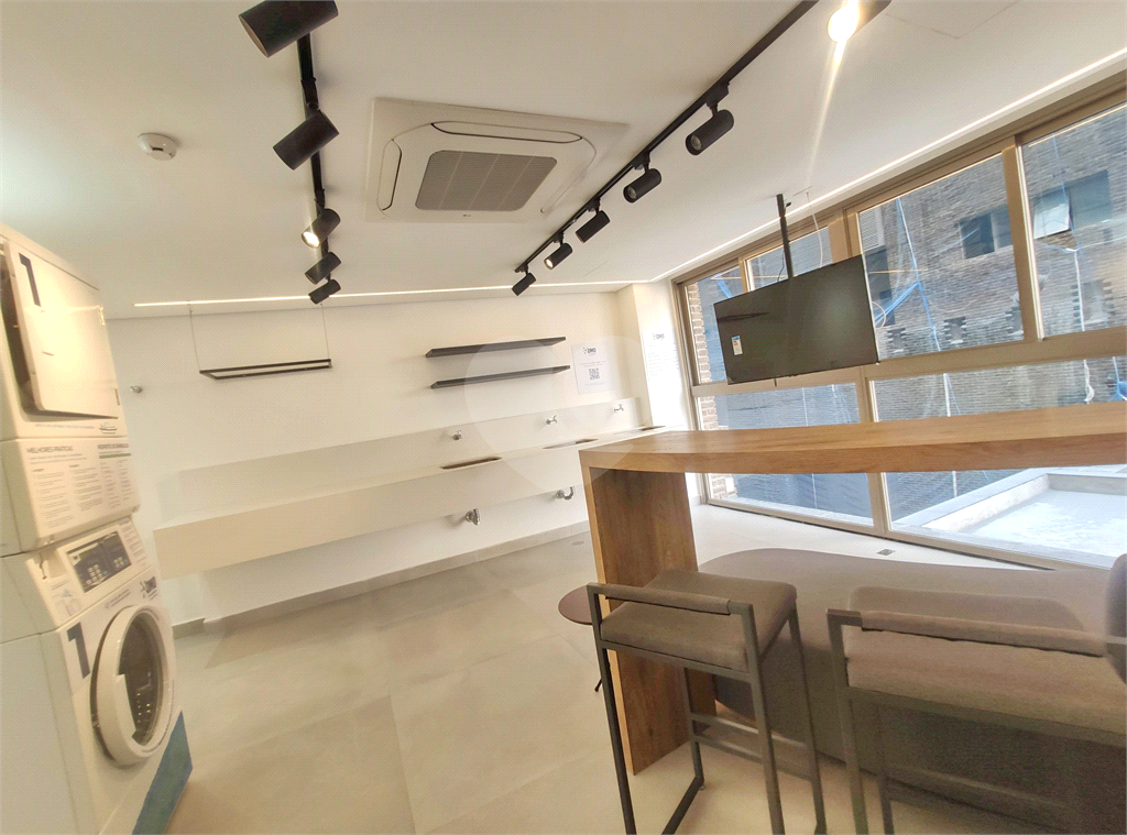 Apartamento à venda em PINHEIROS com 25,07 m² 