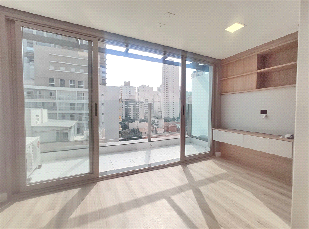 APARTAMENTO em PINHEIROS