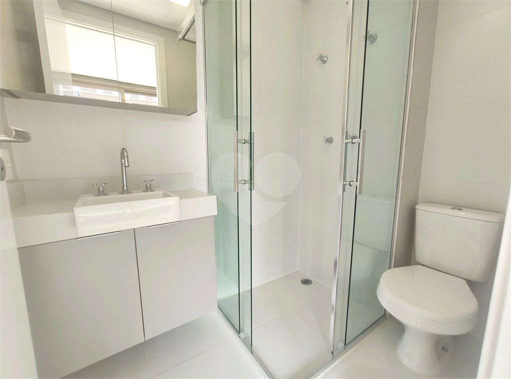 APARTAMENTO em PINHEIROS