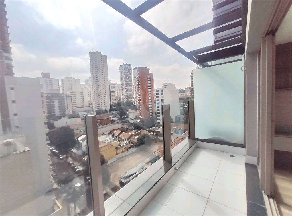 APARTAMENTO em PINHEIROS