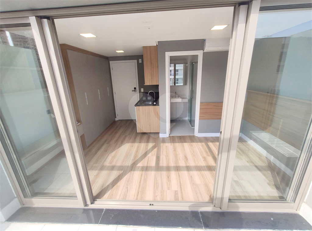 APARTAMENTO em PINHEIROS