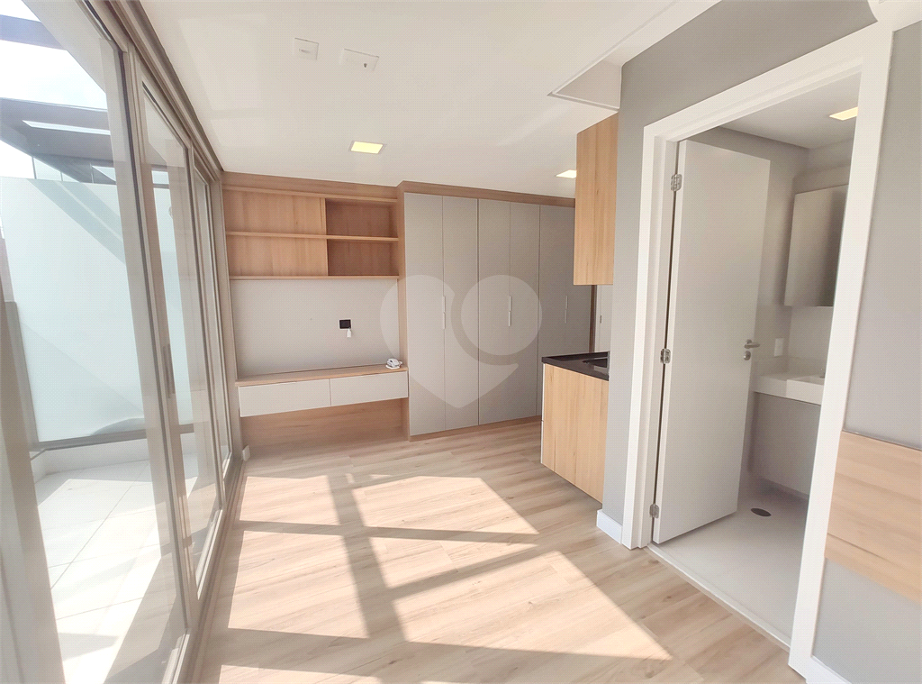 APARTAMENTO em PINHEIROS