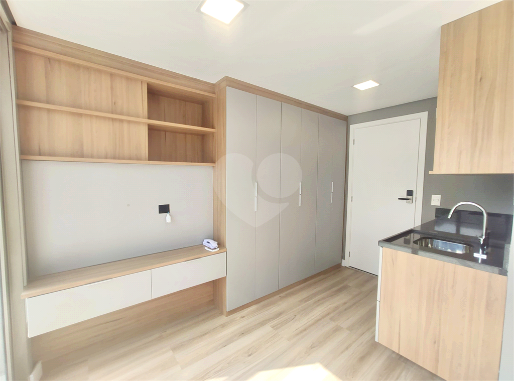 APARTAMENTO em PINHEIROS