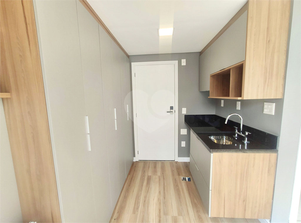 APARTAMENTO em PINHEIROS