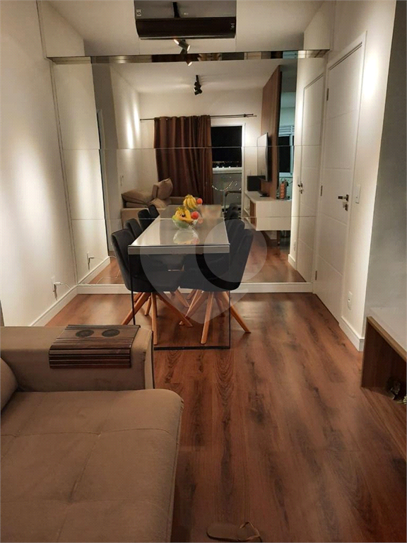 Apartamento à venda com 2 quartos, 56m² - Foto 2