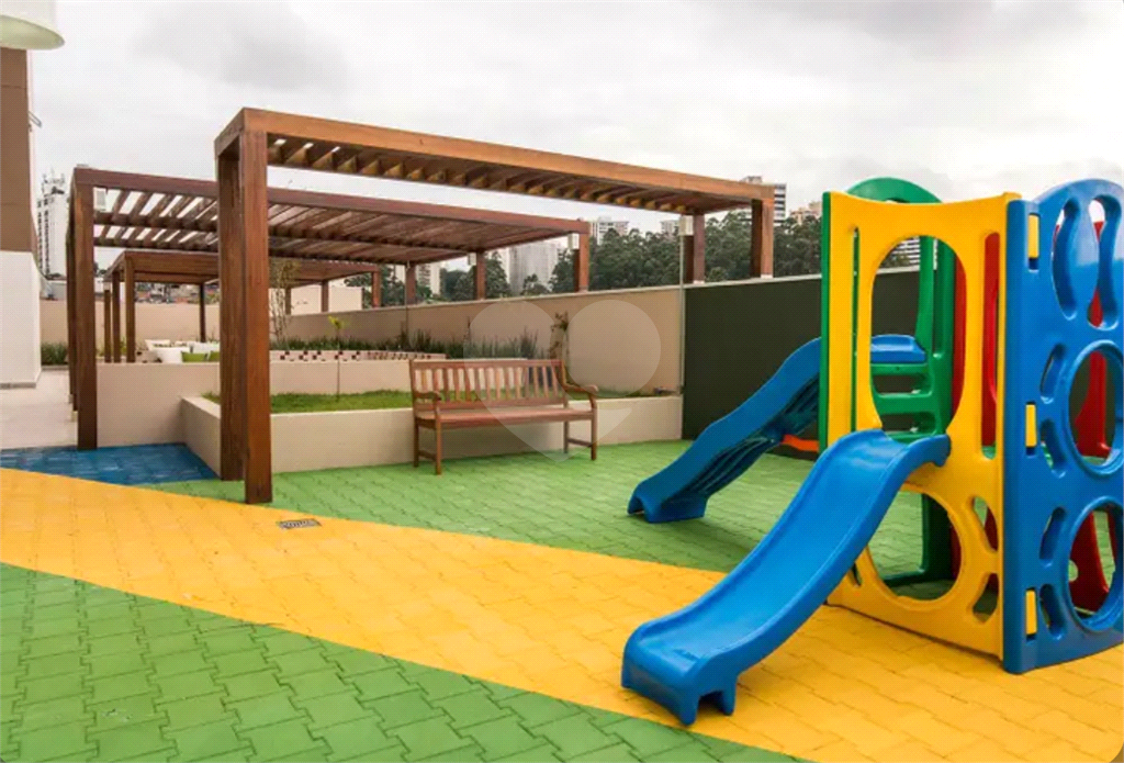 APARTAMENTO em MORUMBI