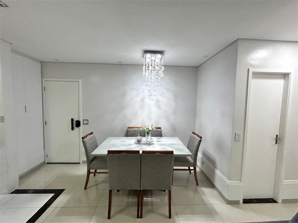 APARTAMENTO em MORUMBI