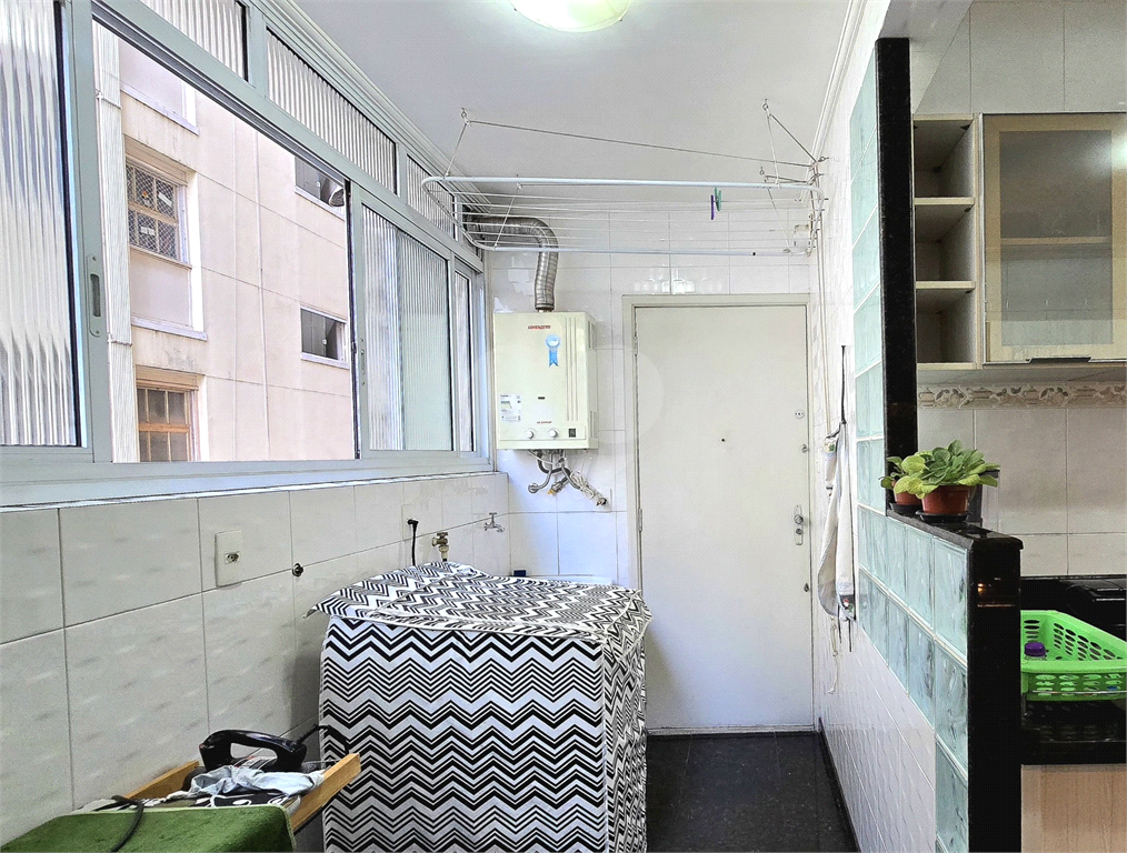 Apartamento à venda com 3 dormitórios 3 banheiros no PARAÍSO
