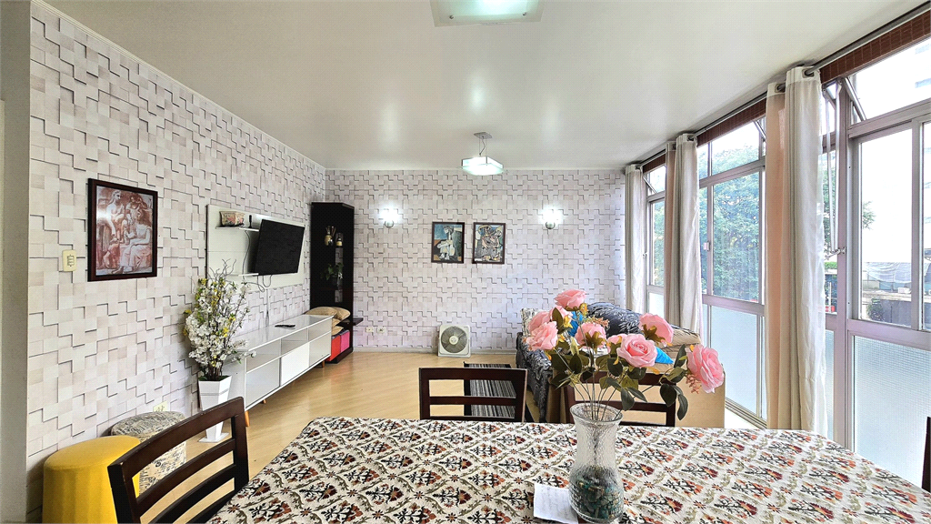 Apartamento à venda com 3 dormitórios 3 banheiros no PARAÍSO