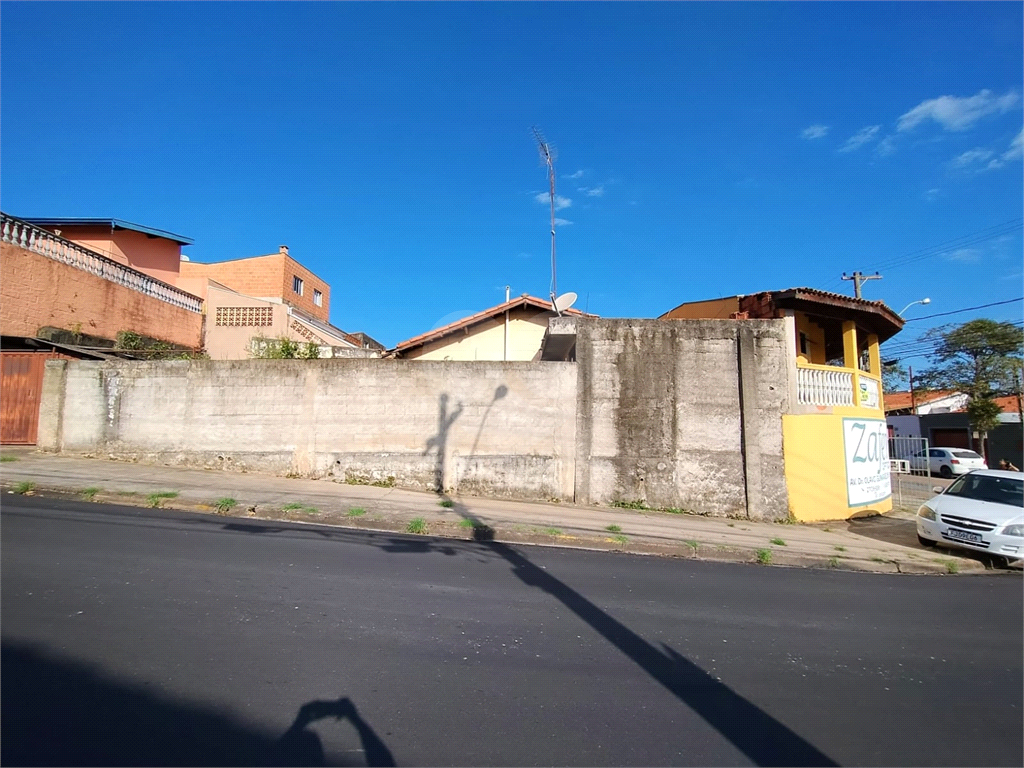 Casa à venda com 3 quartos, 228m² - Foto 14