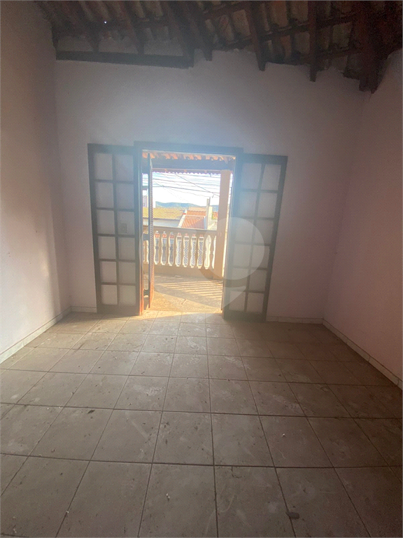 Casa à venda com 3 quartos, 228m² - Foto 7