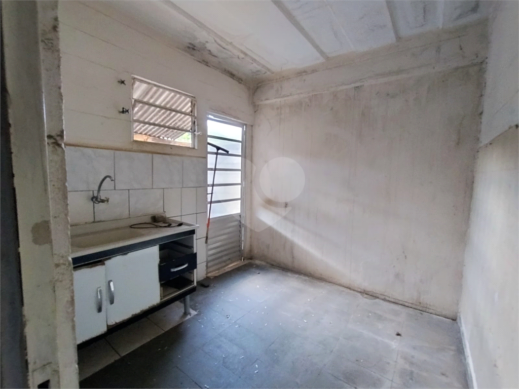 Casa à venda com 3 quartos, 228m² - Foto 22