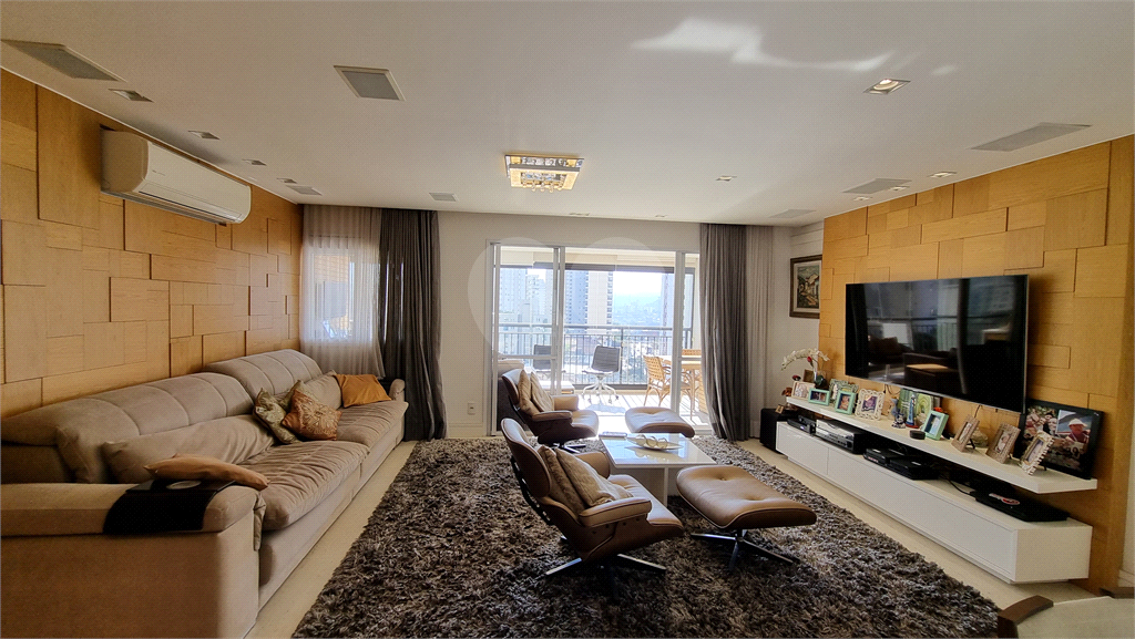 Apartamento com 3 suítes e 3 vagas em Santa Teresinha, São Paulo, SP
