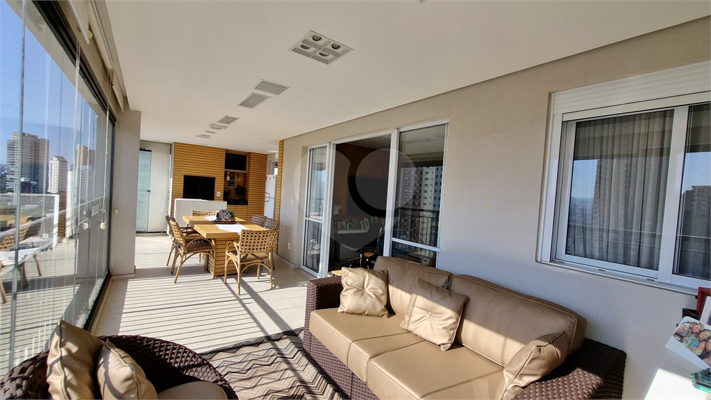 Apartamento com 3 suítes e 3 vagas em Santa Teresinha, São Paulo, SP