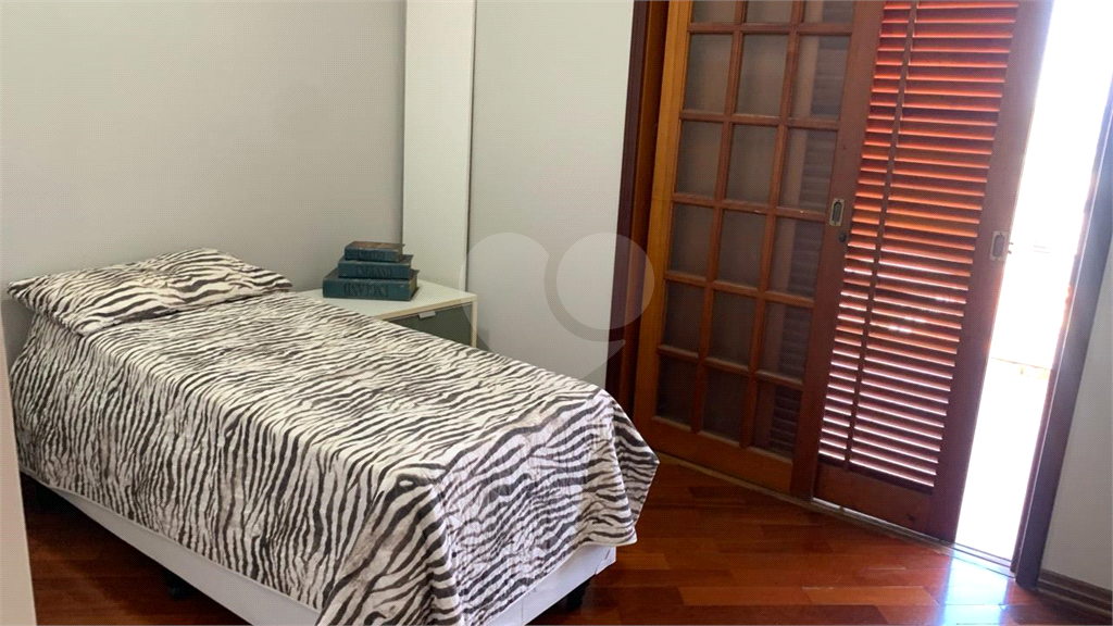 Casa à venda com 4 quartos, 315m² - Foto 17