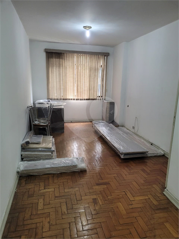 APARTAMENTO em BELA VISTA