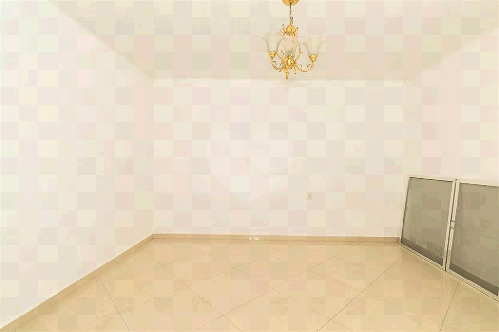 Casa térrea com 02 dormitórios e 01 vaga - Vila Santa Teresinha/SP