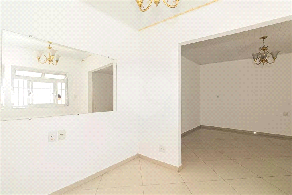 Casa térrea com 02 dormitórios e 01 vaga - Vila Santa Teresinha/SP