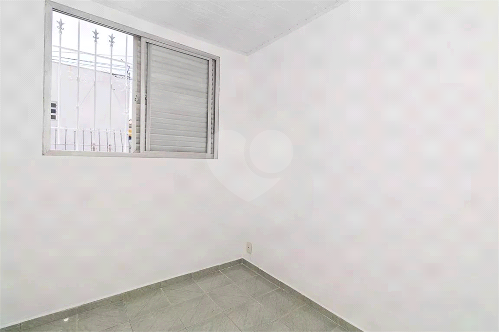 Casa térrea com 02 dormitórios e 01 vaga - Vila Santa Teresinha/SP