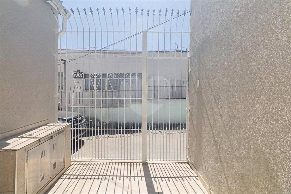 Casa térrea com 02 dormitórios e 01 vaga - Vila Santa Teresinha/SP