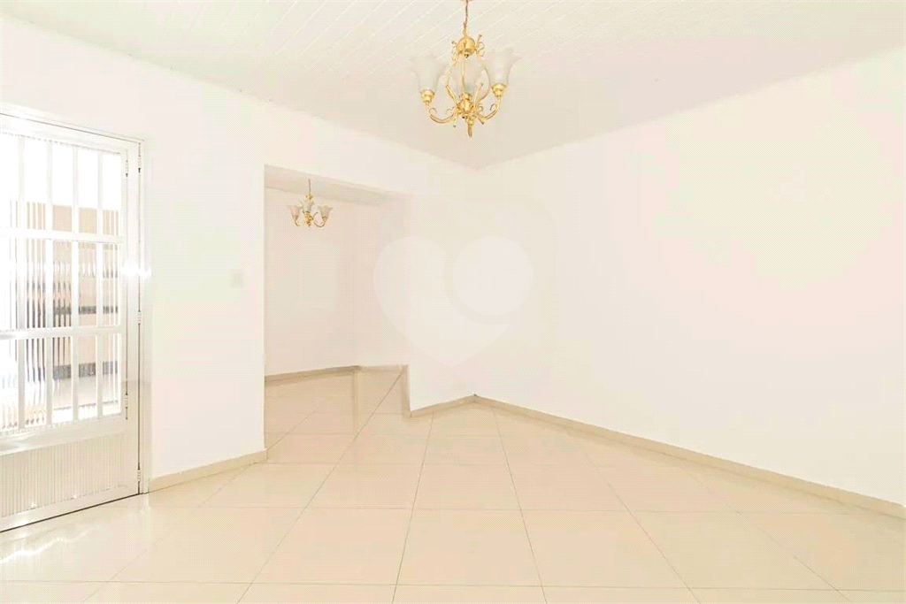 Casa térrea com 02 dormitórios e 01 vaga - Vila Santa Teresinha/SP