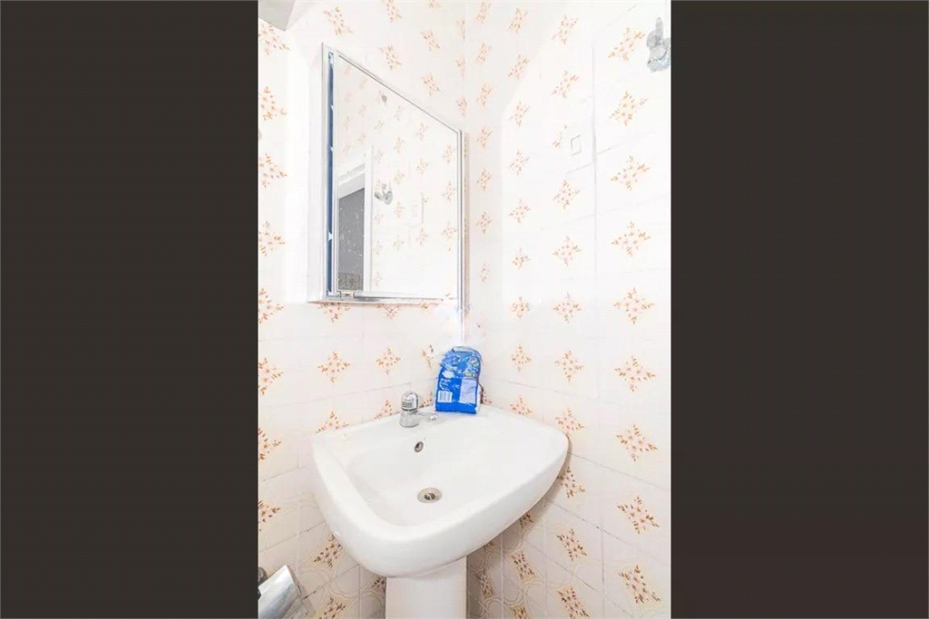 Casa térrea com 02 dormitórios e 01 vaga - Vila Santa Teresinha/SP