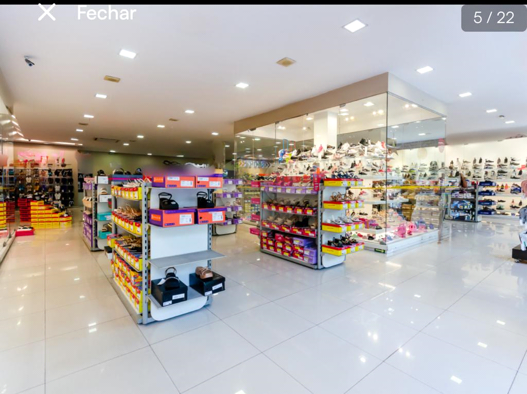 Galpão Comercial a venda ou locação no  Centro.