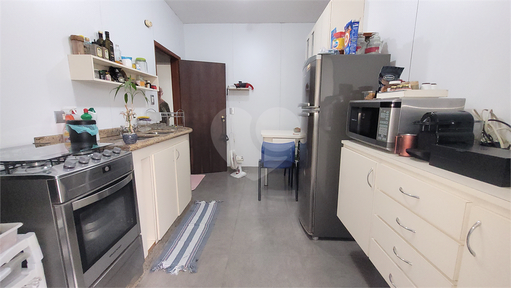 APARTAMENTO em PERDIZES