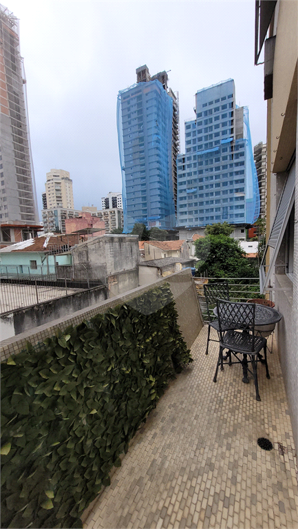 APARTAMENTO em PERDIZES