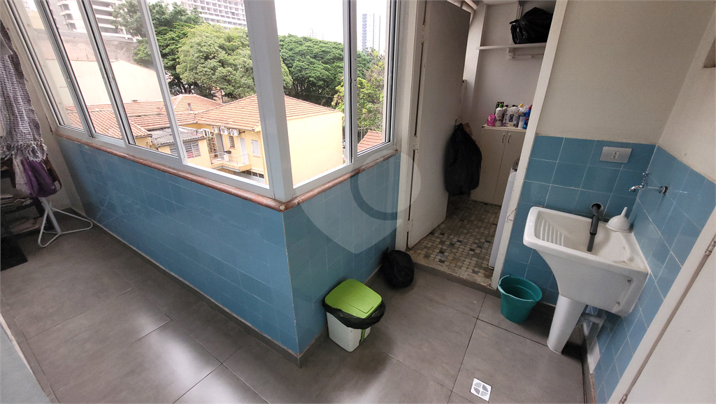 APARTAMENTO em PERDIZES