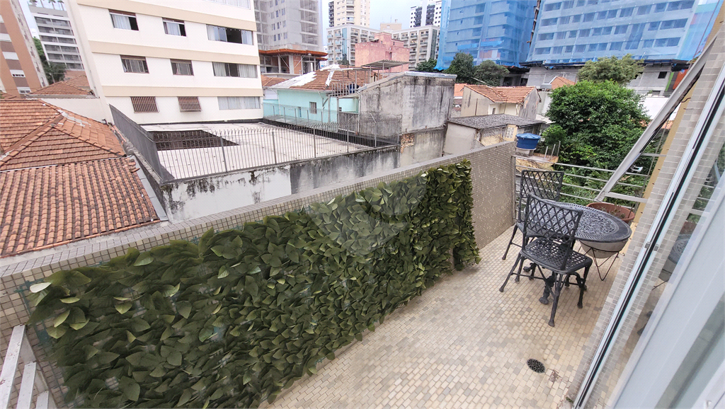 APARTAMENTO em PERDIZES
