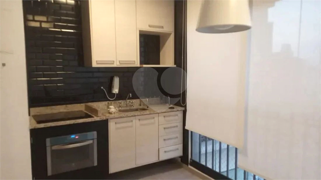 APARTAMENTO em CENTRO