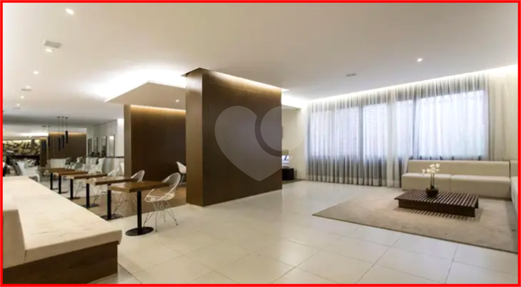 APARTAMENTO em CENTRO